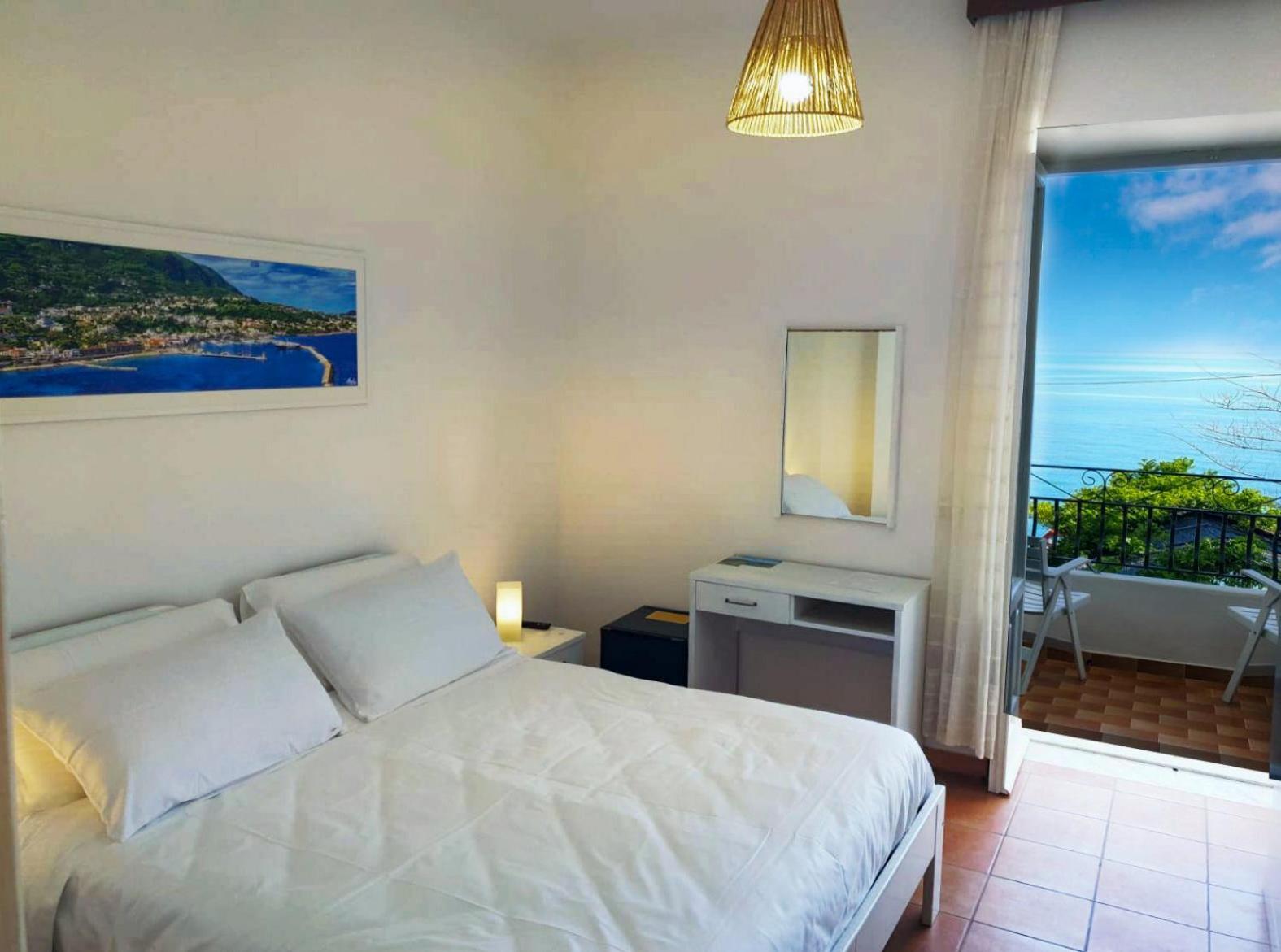 Villa Bina Sea Hotel Sant'Angelo  Exterior foto